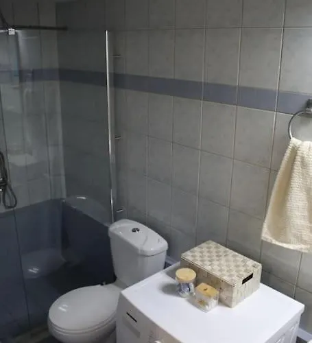 Aphrodite Apartment *